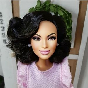 Meet your Posher, Monica